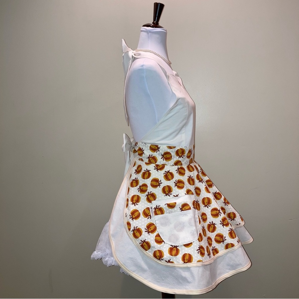 Fall Pumpkin Retro Style Apron - Picture 4 of 4